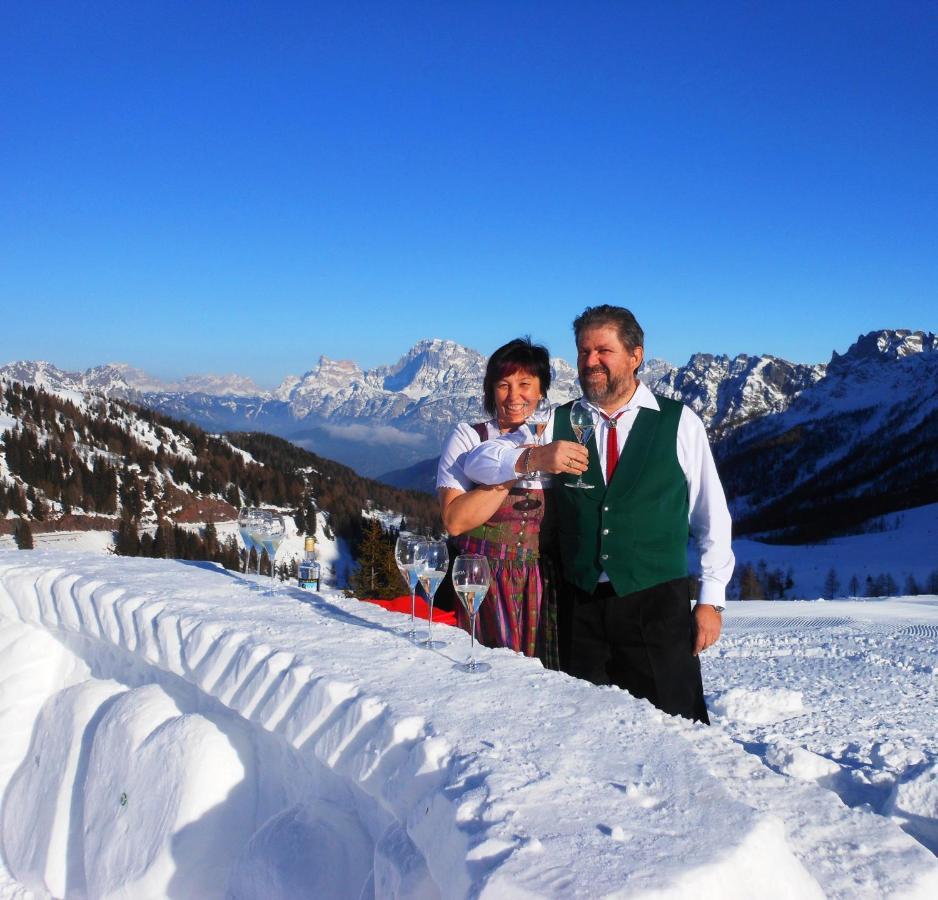 Rifugio Capanna Passo Valles 팔카데 외부 사진