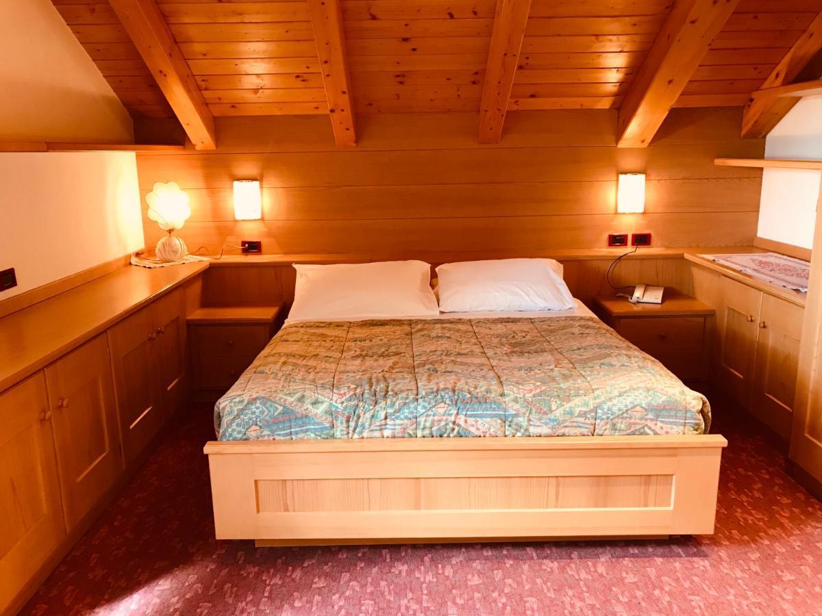 Rifugio Capanna Passo Valles 팔카데 외부 사진