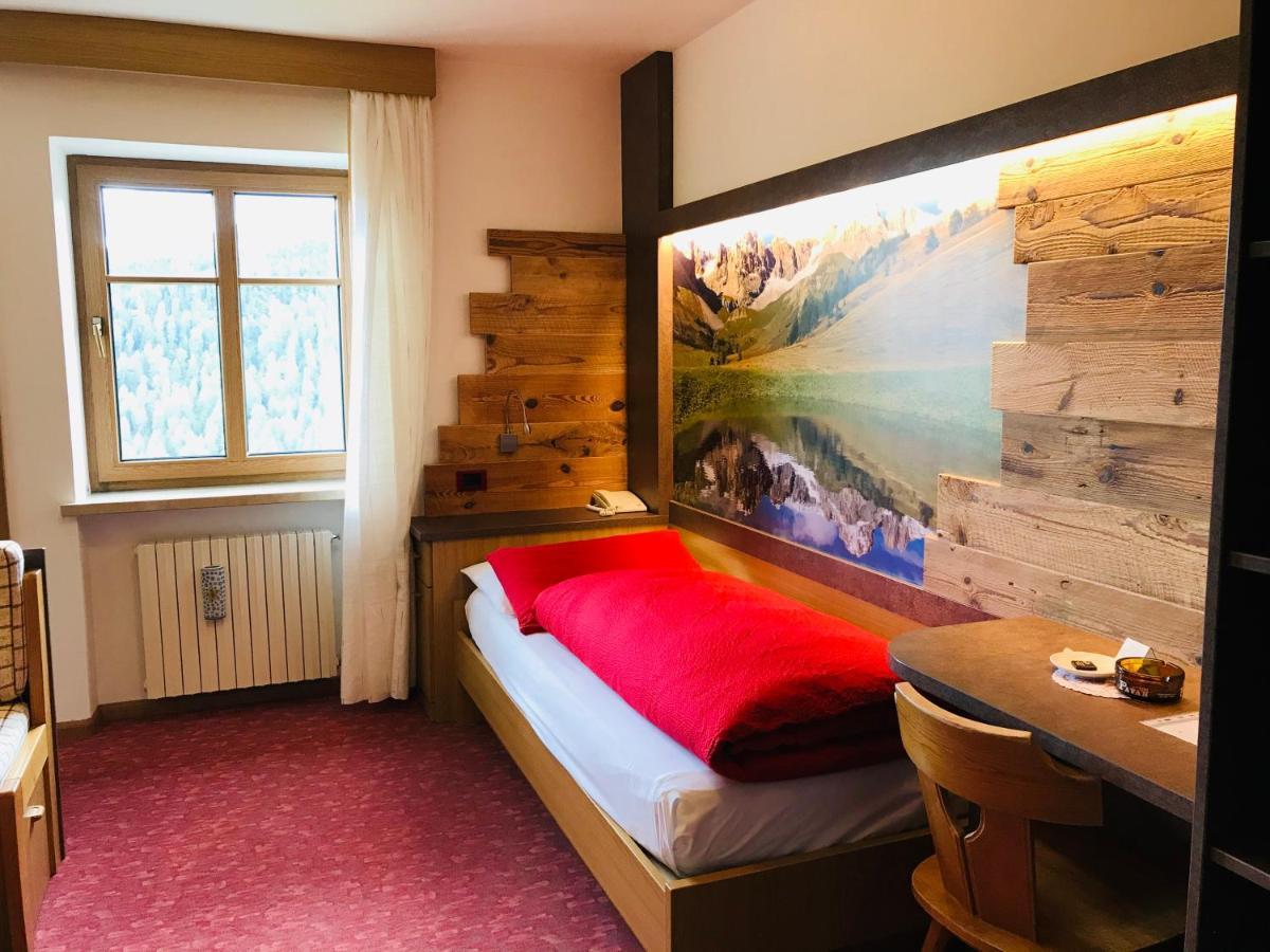 Rifugio Capanna Passo Valles 팔카데 외부 사진