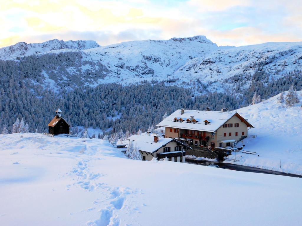 Rifugio Capanna Passo Valles 팔카데 외부 사진