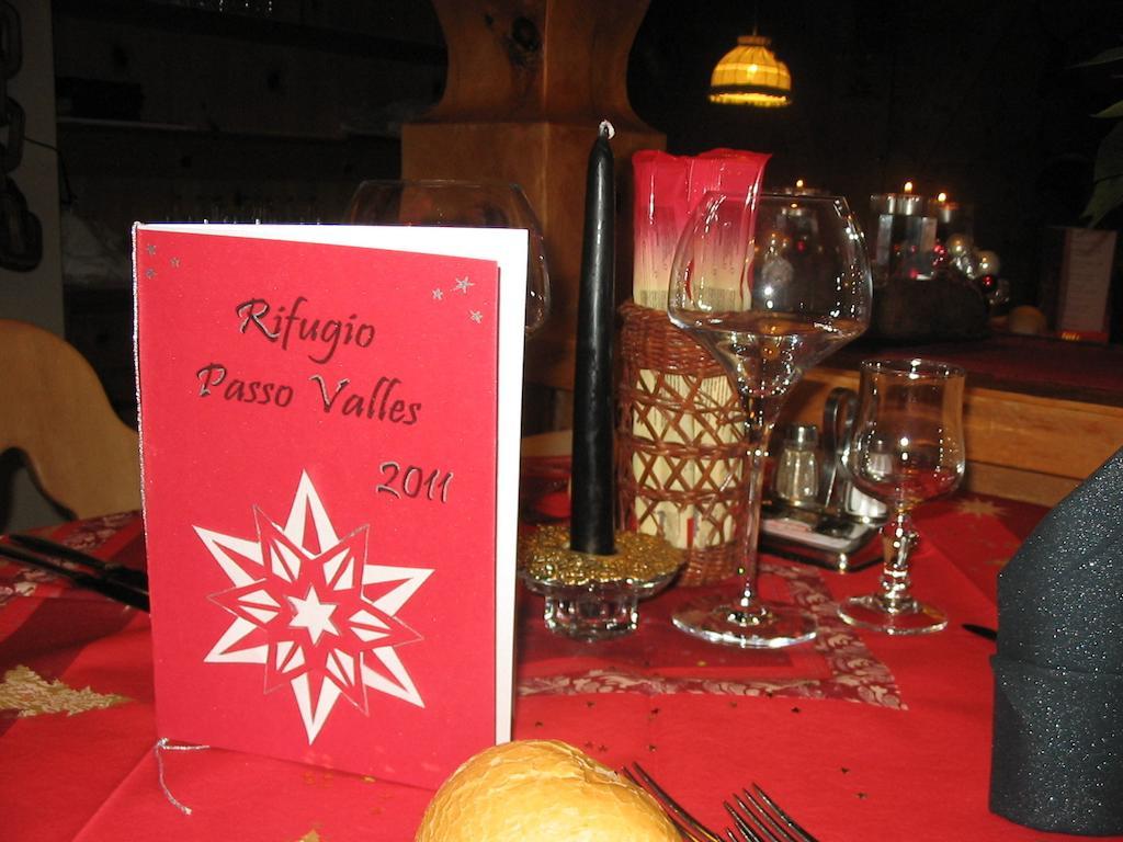 Rifugio Capanna Passo Valles 팔카데 외부 사진